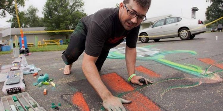Chicago Chalk Artist Coming to East Bridge Art Festival