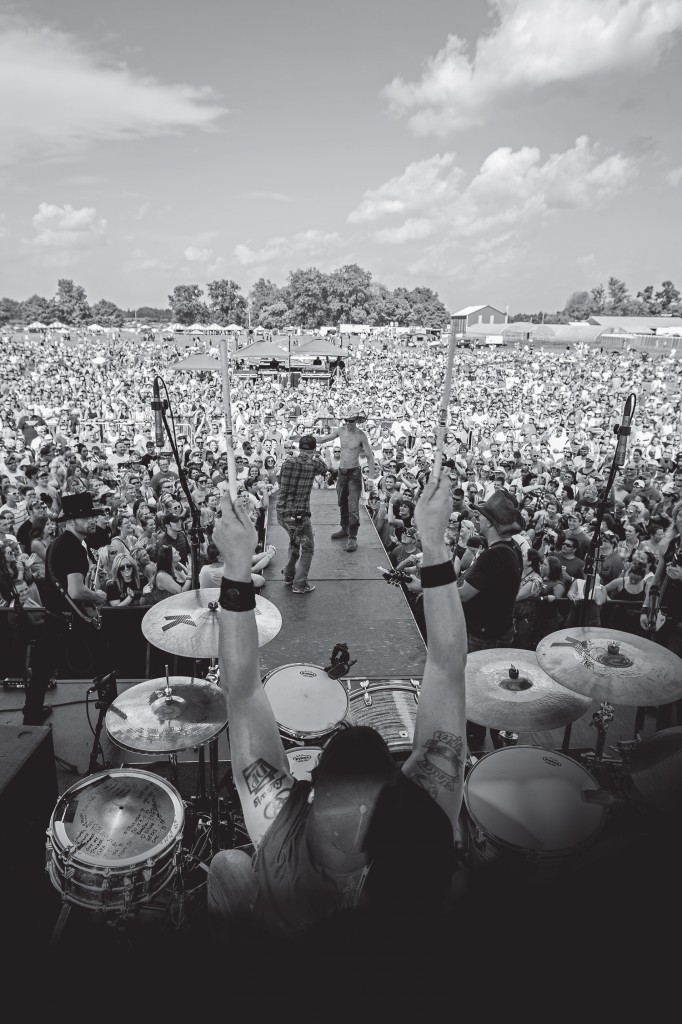 David Parks performs at the 2013 Big O Music Festival with Lo Cash Cowboys