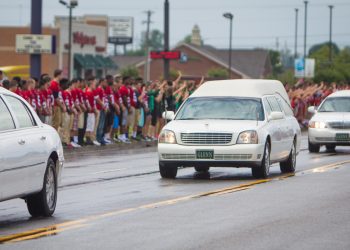 Hundreds Line Highway to Say Farewell