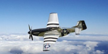 2nd Annual Airshow Entertains Thousands