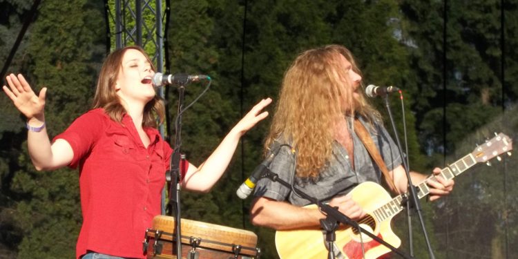 Owensboro’s World Traveling Troubadours: “Heath & Molly”