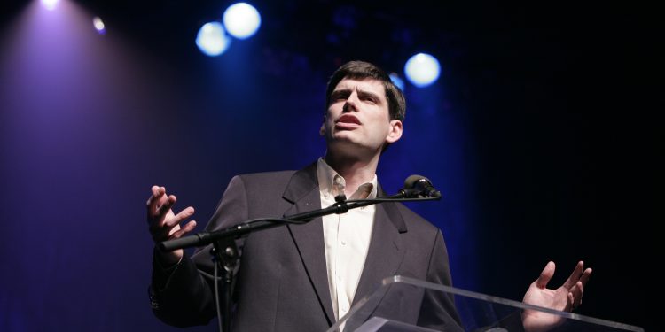 Billy Graham’s Grandson to Host Celebration in Owensboro