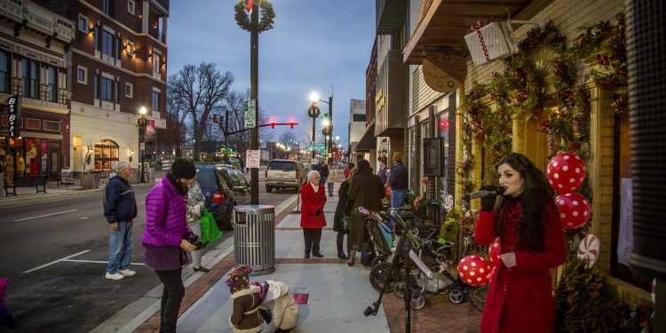 Holiday Stroll Recap