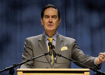 Cal Thomas  to Speak at  Care Net  Banquet