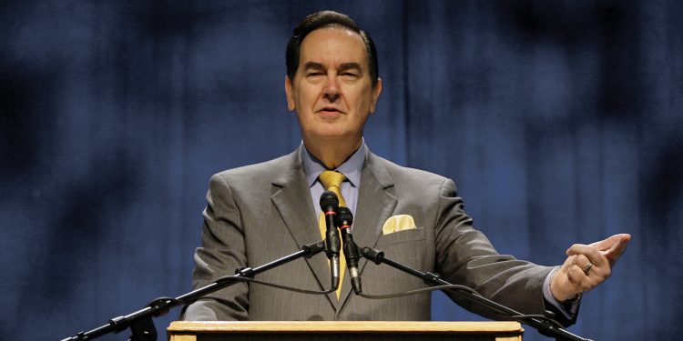 Cal Thomas  to Speak at  Care Net  Banquet