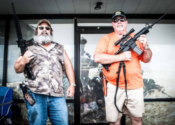 Local Vets Standing Guard