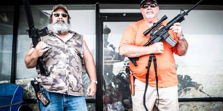 Local Vets Standing Guard