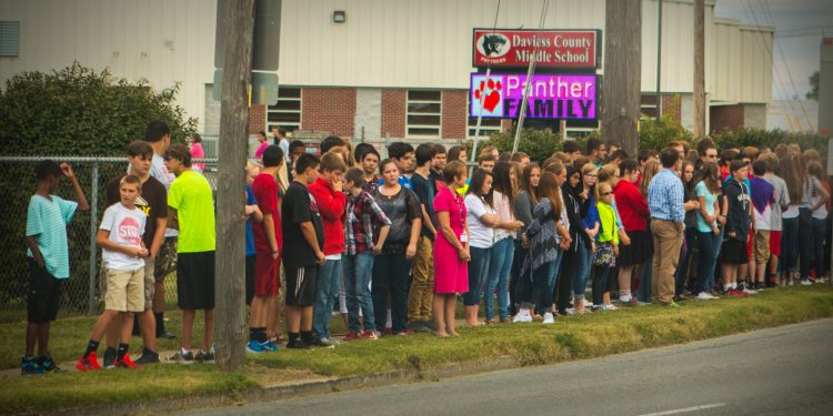 DCMS Students Pay Respect