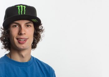 JD Beach Secures Supersport Title