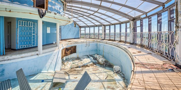 Rare Look in Gabes Tower