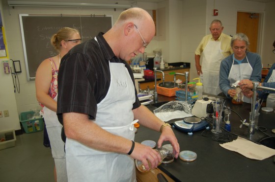 Kris Kropp pouring plates