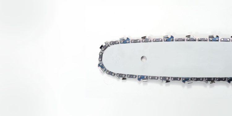 Sorgho Students Sharpening the (Chain)Saw