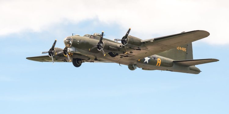 WWII B-17 Bomber Returns to Air Show