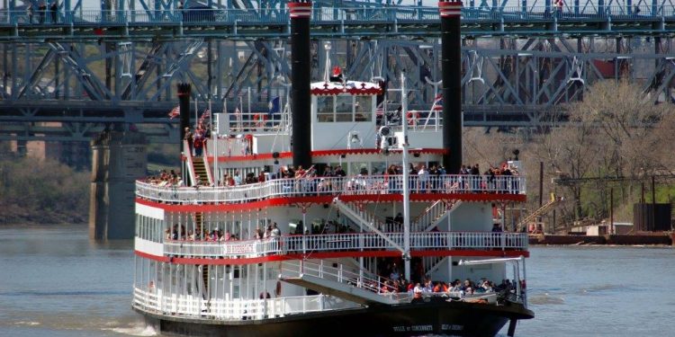 Belle of Cincinnatti Riverboat Fall Tour Coming to Owensboro