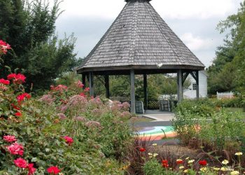 Celebrate Mum’s Day at Western KY Botanical Garden
