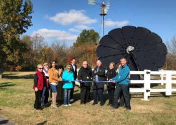 Botanical Garden Unveils Smartflower