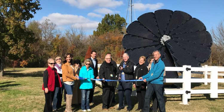 Botanical Garden Unveils Smartflower