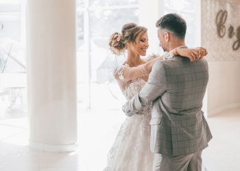 6 Things You Won’t Read in A Wedding Magazine (except this one)