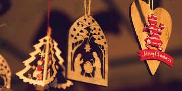 Hanging wood Christmas Ornaments